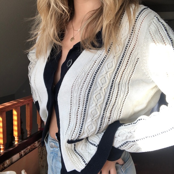 Vintage cardigan with navy blue stitching - Picture 4 of 5